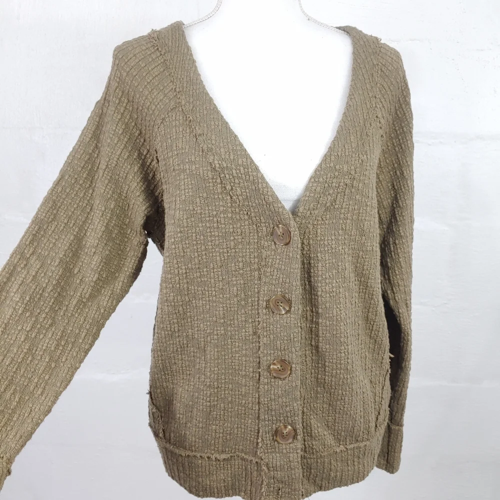 TWO BY VINCE CAMUTO BUTTON CARDIGAN (a209)